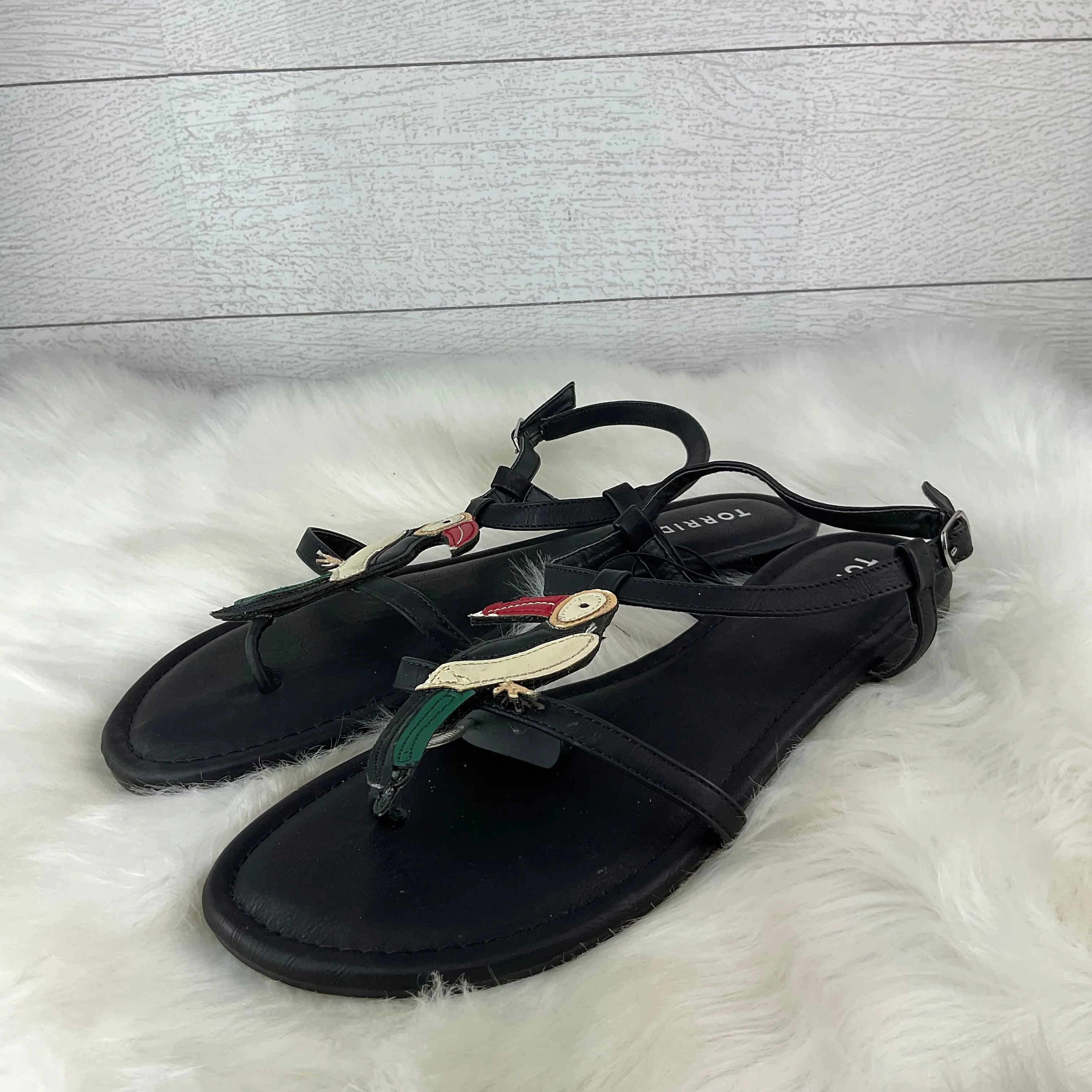 Black Sandals Flip Flops Torrid, Size 10