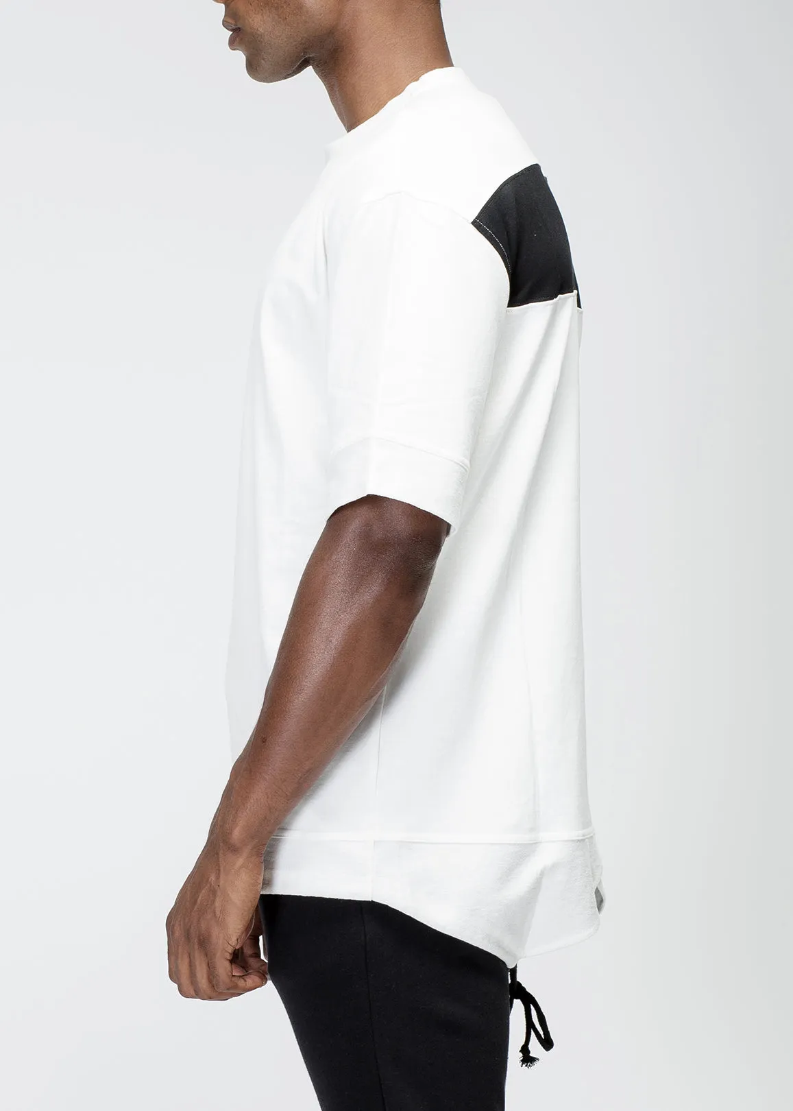 Konus Men's Cut Block Fishtail Tee in White