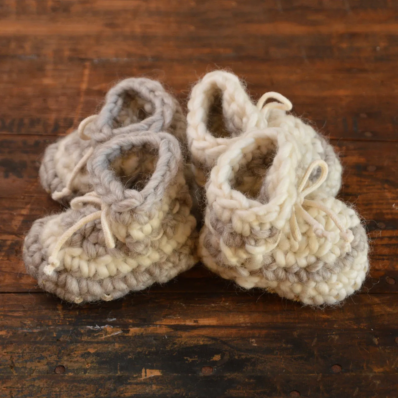 Newborn Padraig Booties (0-3m)